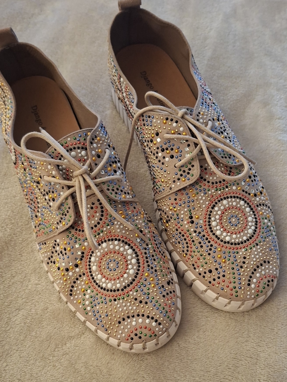 Django and Juliette Hazina Sneaker, Size 11